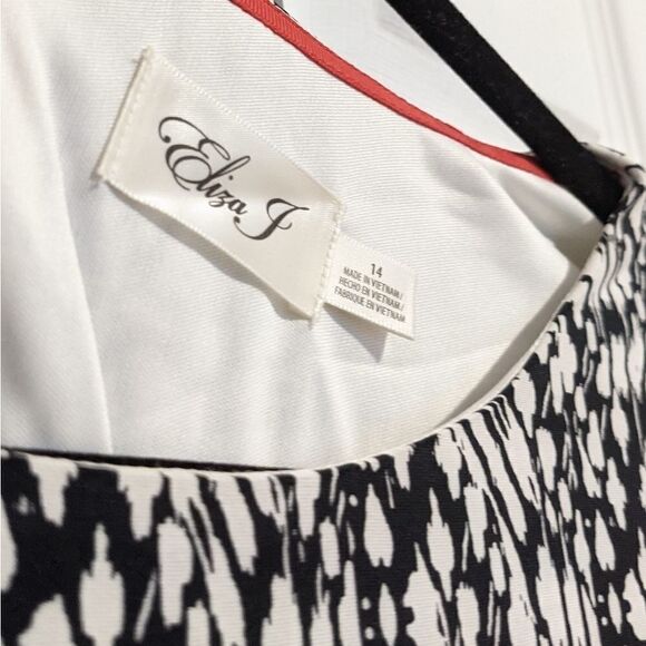 Eliza J Printed Shift Dress Long Sleeves Brand New - Picture 4 of 7